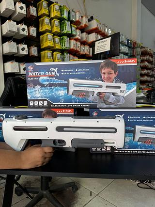 Pistola de agua metralhadora